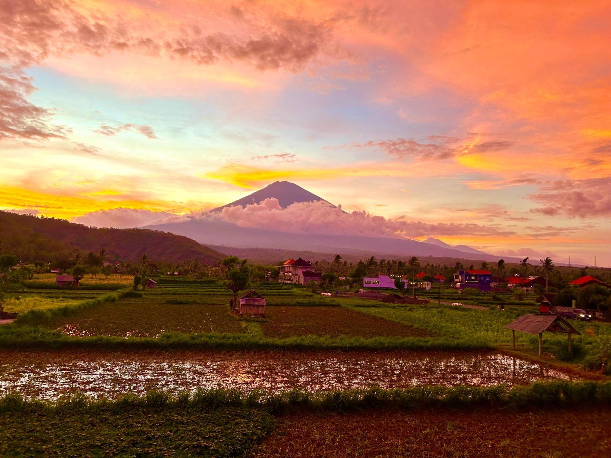 D'Uma Amed Homestay Esterno foto