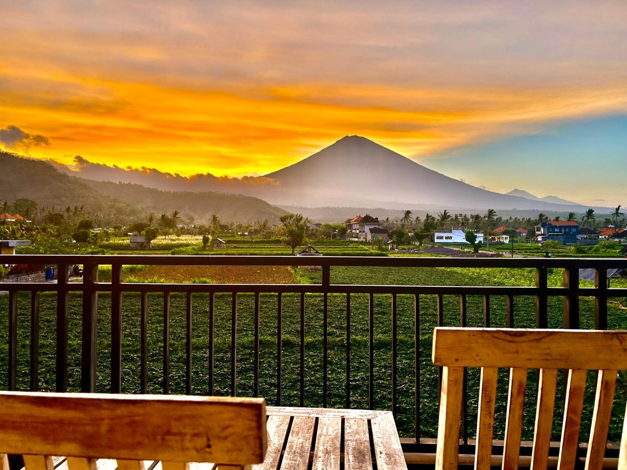 D'Uma Amed Homestay Esterno foto