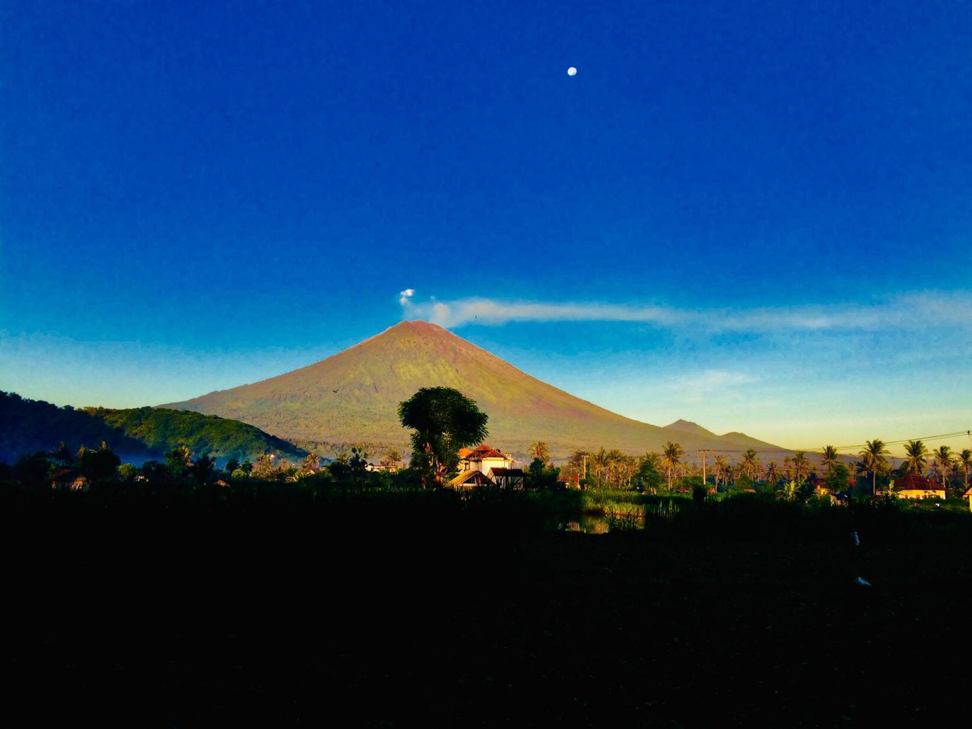 D'Uma Amed Homestay Esterno foto